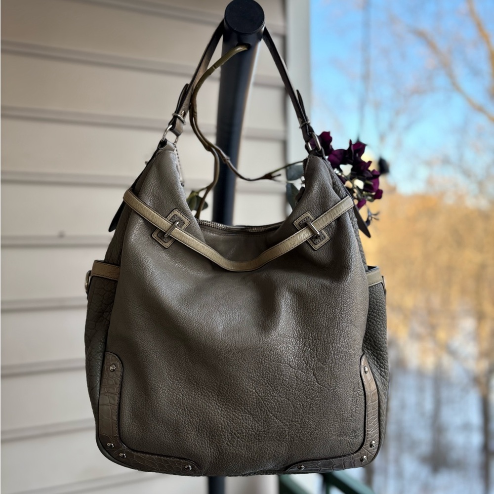 RARE Coach Pinnacle Allie Hobo | 18665 | Pinnacle Collection | 2 Hangtags | EUC - Picture 8 of 16